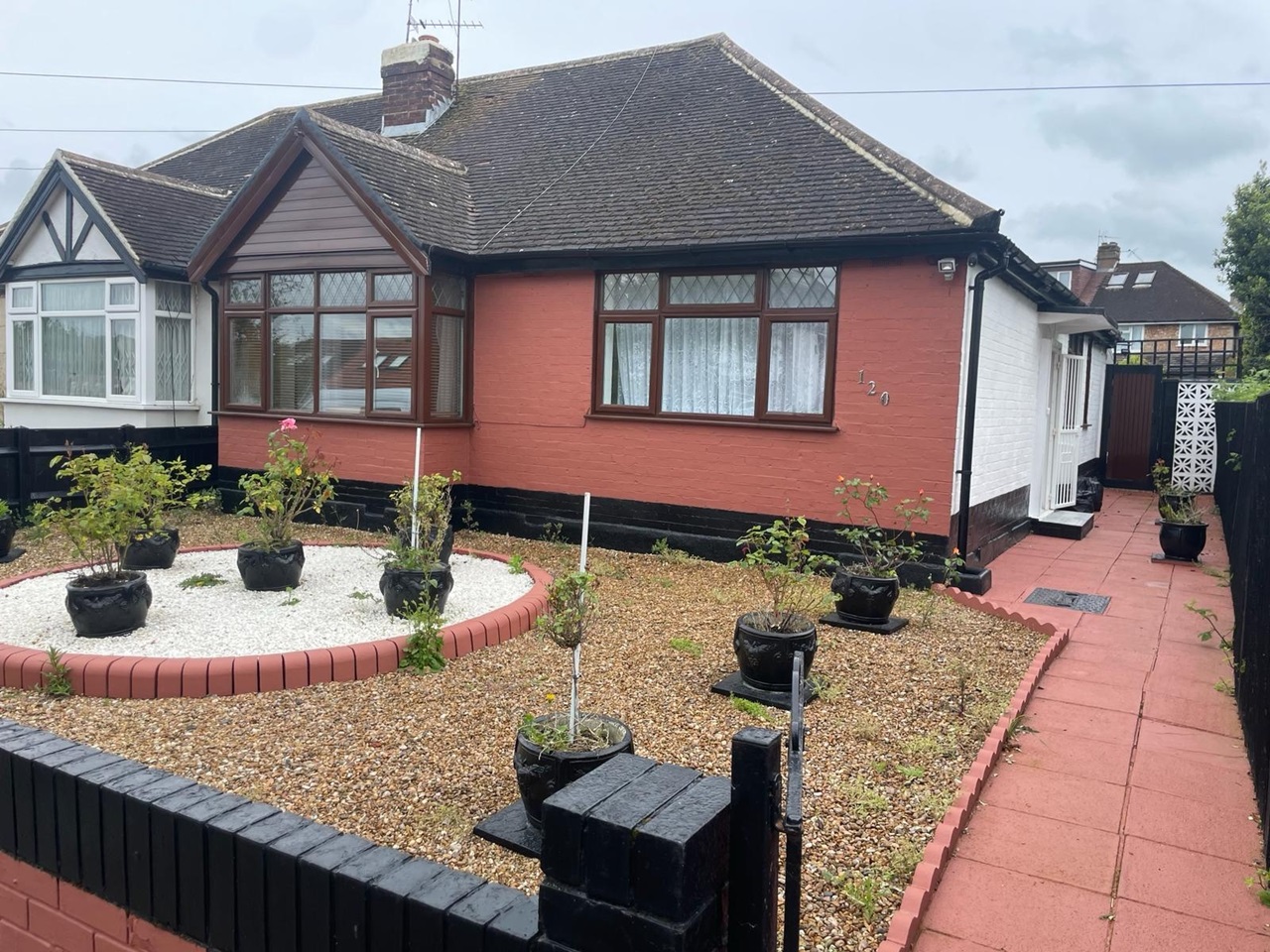 Edgware 3 Bed Detached House, Warwick Avenue, HA8 To Rent Now for £