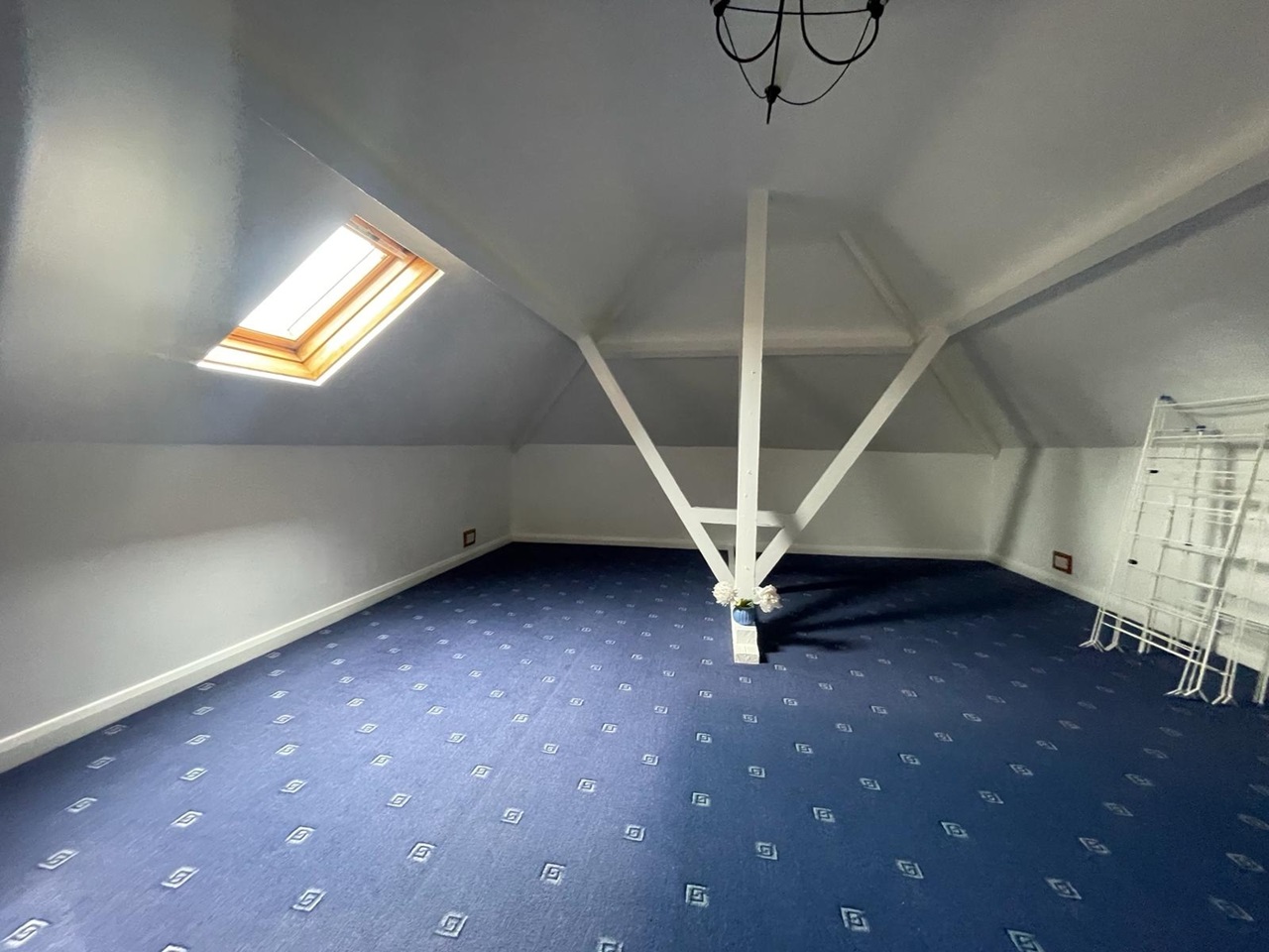 Edgware 3 Bed Detached House, Warwick Avenue, HA8 To Rent Now for £