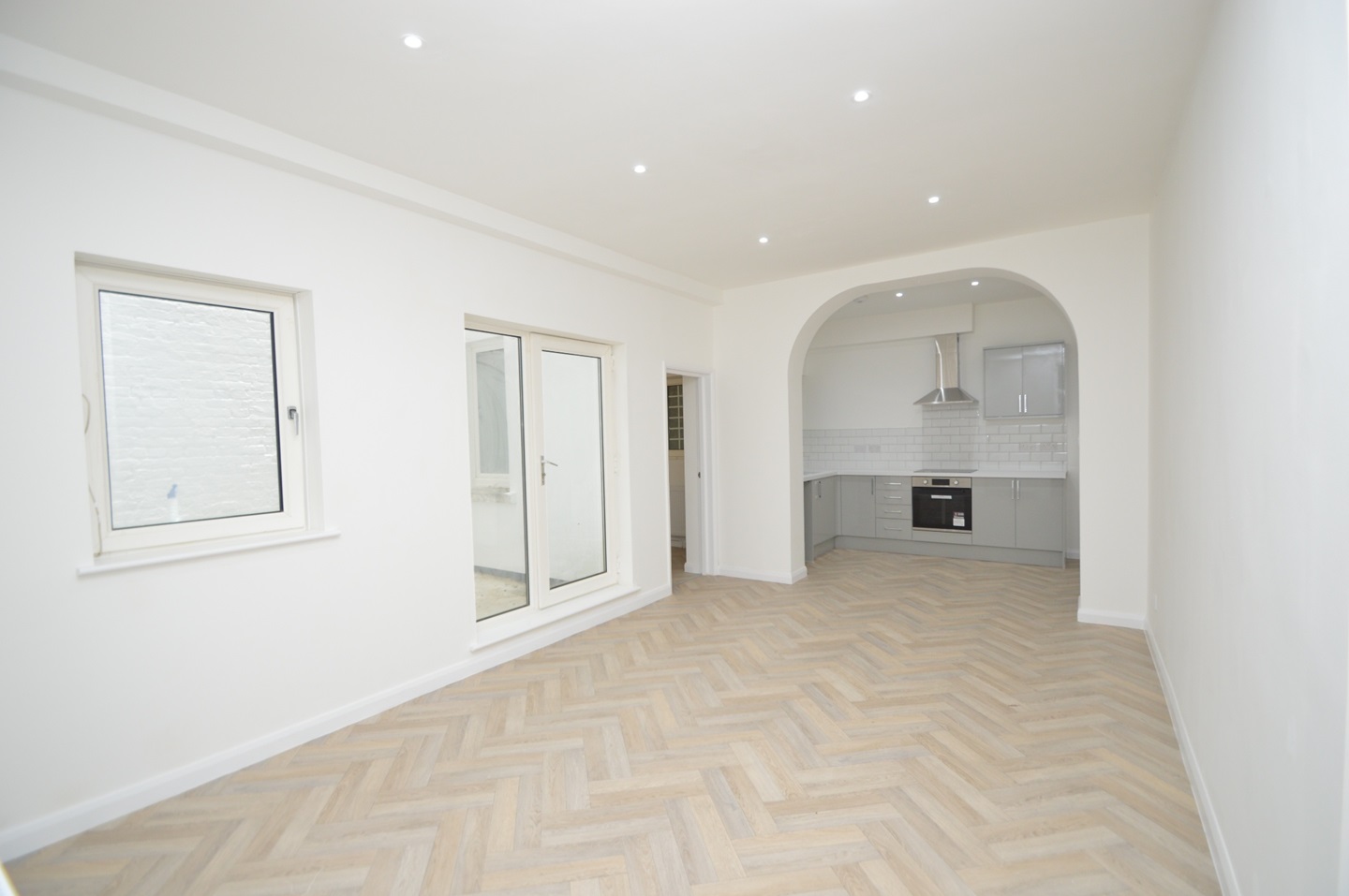 St. LeonardsOnSea 2 Bed Flat, Warrior Square, TN37 To Rent Now