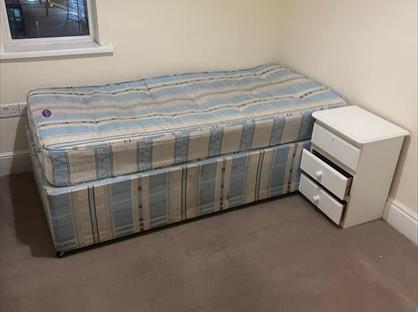 Room in a Shared House, Slade Road, B23