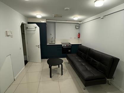 1 Bed Flat, Voss Street, E2