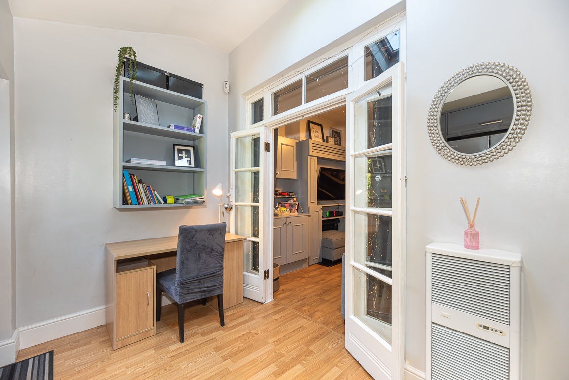 London 3 Bed Terraced House, Abbott Avenue, SW20 To Rent Now for £