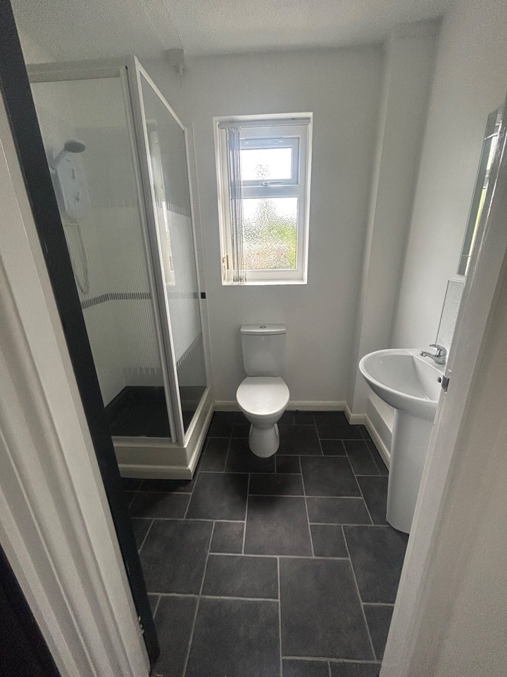 Buckley 2 Bed Flat, The Old Fire Station, CH7 To Rent Now for £625.