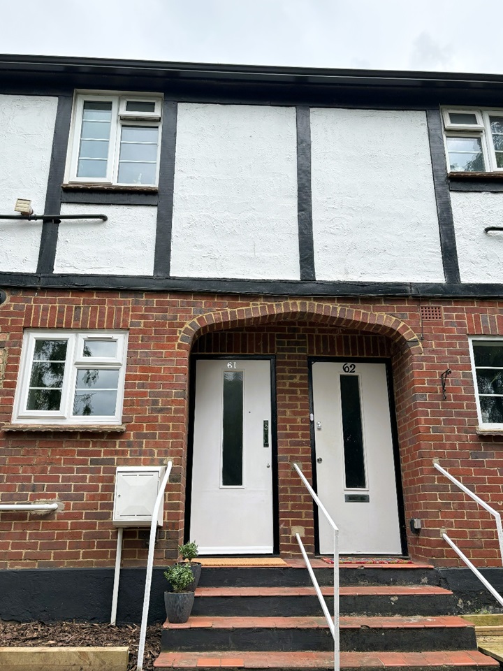 Weybridge 2 Bed Flat, Monument Hill, KT13 To Rent Now for £1,400.00 p/m