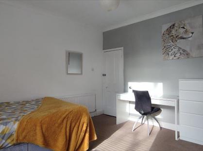 Room in a Shared House, Fraser Road, PO5
