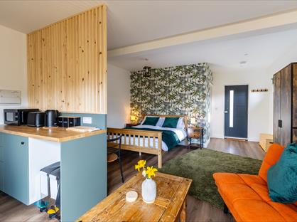 Studio Flat, Midford Rd, BA2