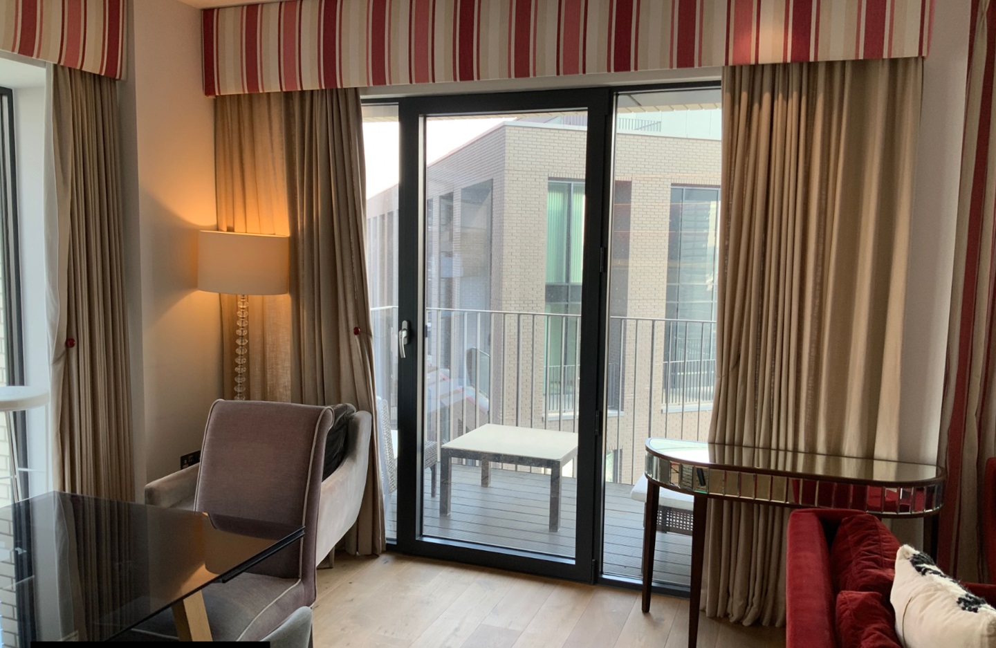 London 2 Bed Flat, Grantham House, E14 To Rent Now for £2,700.00 p/m