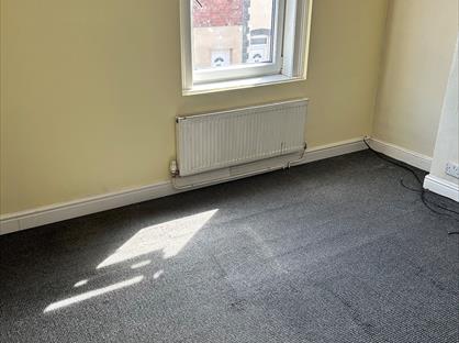 3 Bed Terraced House, Clinton Terrace, DN21