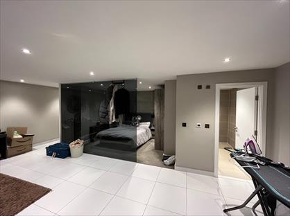 Studio Flat, Mansio Residence, LS1