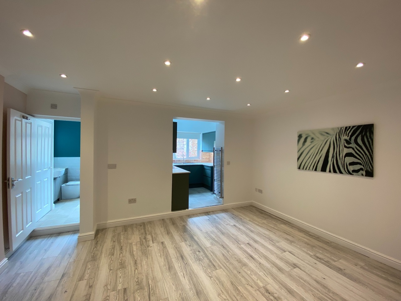 1 Bed Flat, Sherbrooke Road, NG5 photo 3