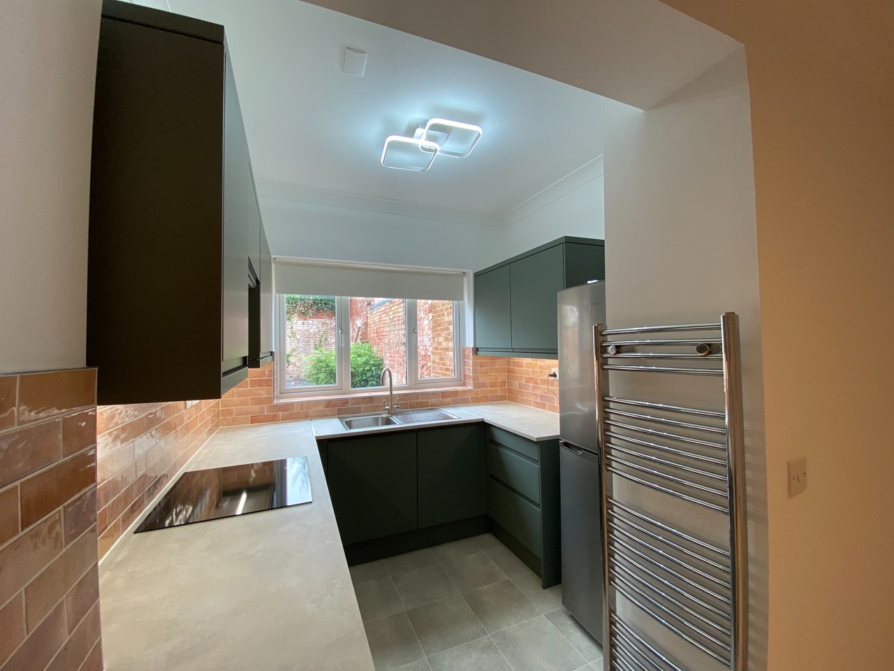 1 Bed Flat, Sherbrooke Road, NG5 photo 4