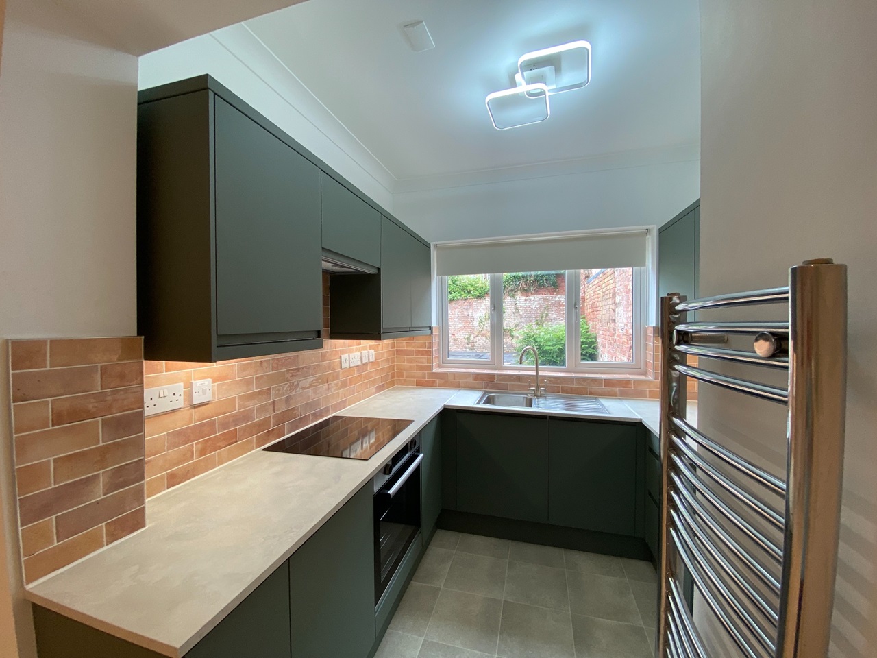 1 Bed Flat, Sherbrooke Road, NG5 photo 5