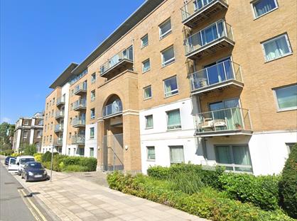 1 Bed Flat, Cadogan Road, SE18