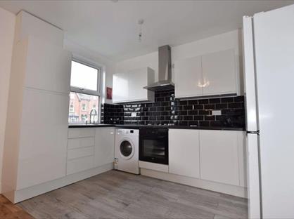 2 Bed Flat, Kelso Road, LS2