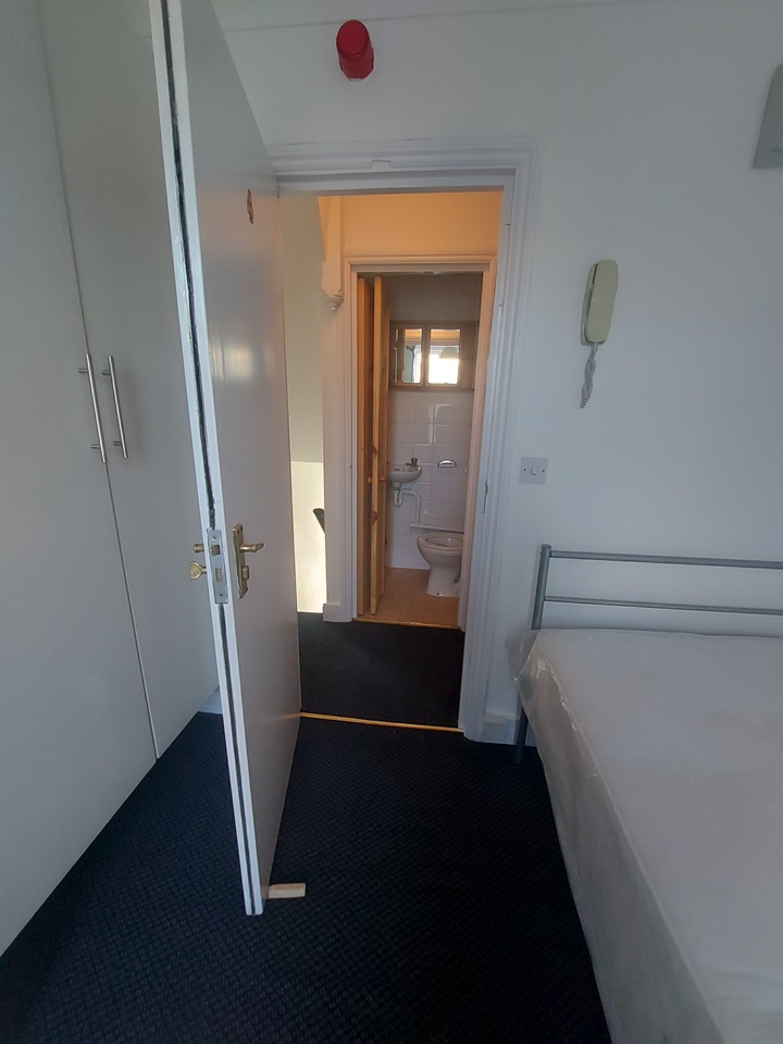 London Studio Flat, Stanmore Road, N15 To Rent Now for £750.00 p/m