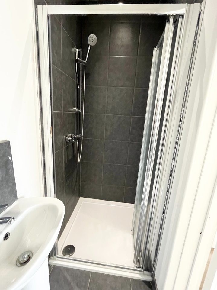 Potters Bar Studio Flat, Barr Road, EN6 To Rent Now for £1,146.86 p/m