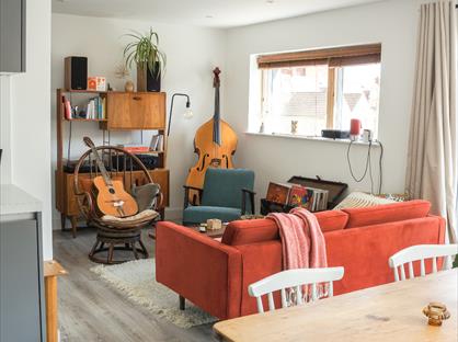 2 Bed Flat, Redcross Village, BS2