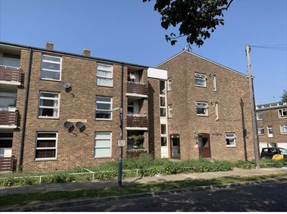 1 Bed Flat, Wealdon House, CM15