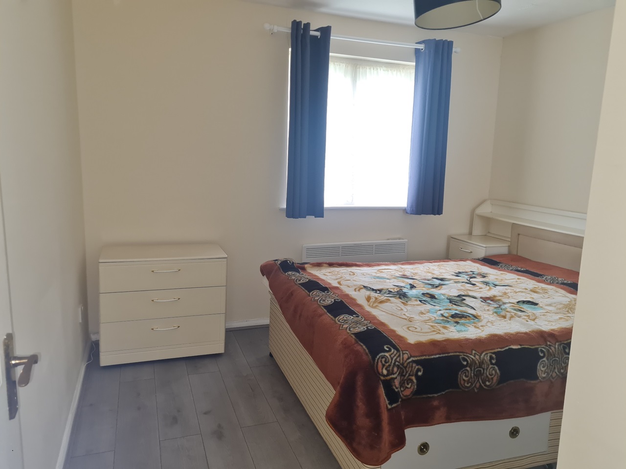 Hounslow 2 Bed Flat, Stirling Grove, TW3 To Rent Now for £1,950.00 p/m