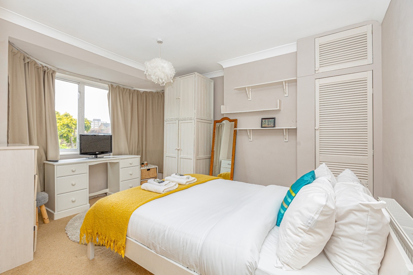 London 3 Bed SemiDetached House, Avalon Road, W13 To Rent Now for