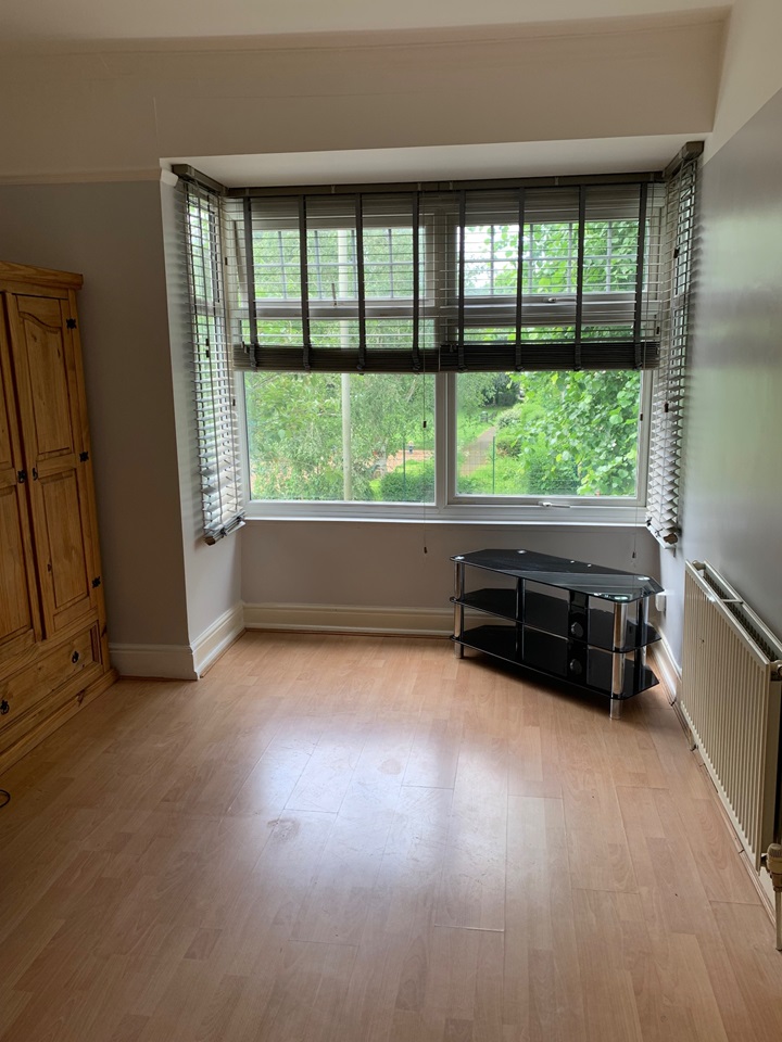 Leicester Bedsit, Upperton Road, LE3 To Rent Now for £595.00 p/m