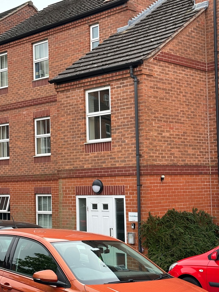 2 Bed Flat, Gilbert Close, NG5 photo 2