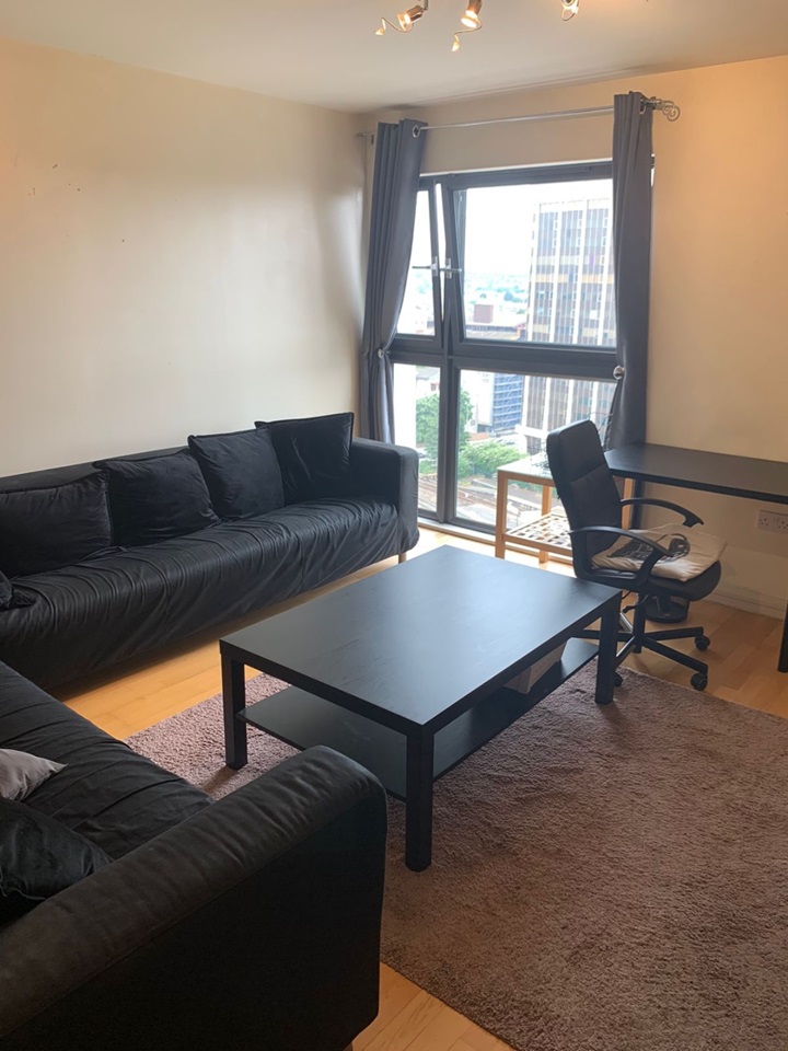1 Bed Flat, Churchill Way, CF10 photo 3
