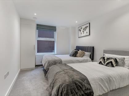 1 Bed Flat, Radley House, SL1