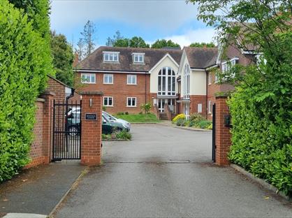 2 Bed Flat, Bennets Lodge, AL5