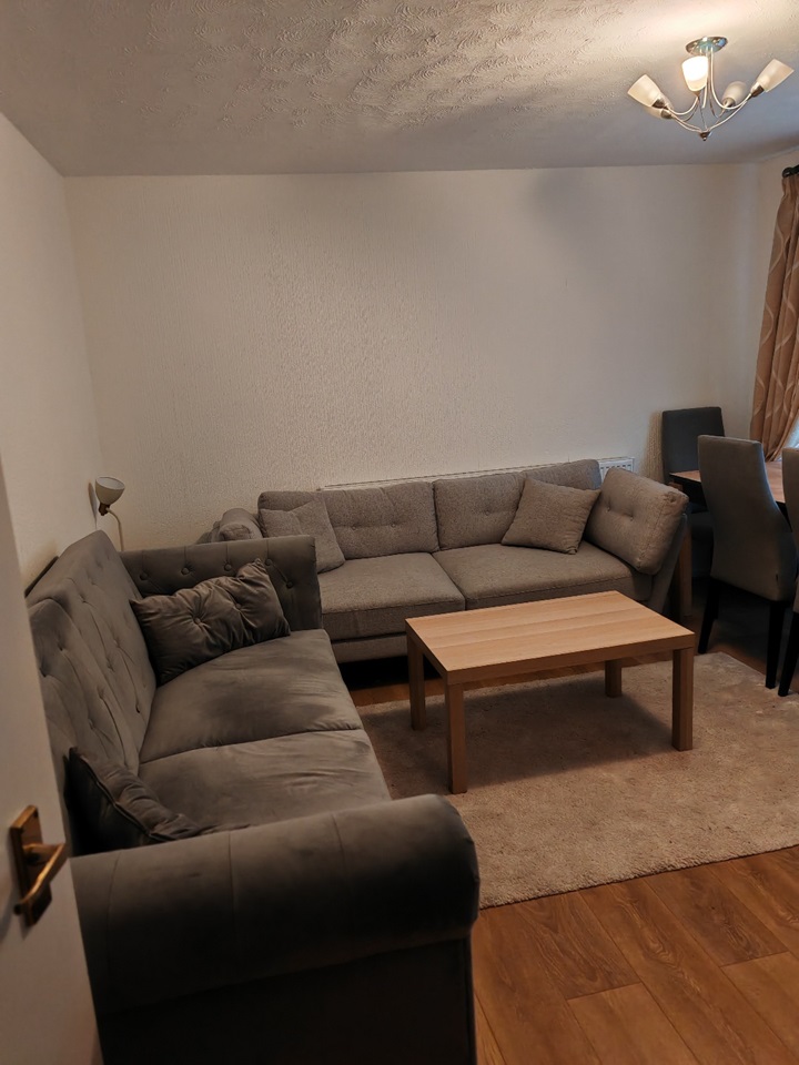 Basildon 1 Bed Flat, Tinkler Side, SS14 To Rent Now for £1,025.00 p/m