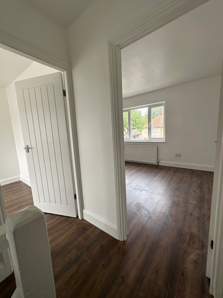 Dagenham 2 Bed Terraced House, Heathway, RM9 To Rent Now for £2,000