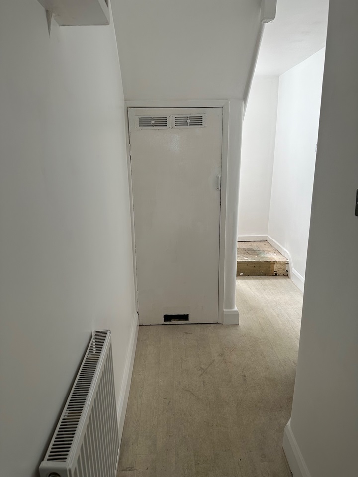 Dagenham 2 Bed Terraced House, Heathway, RM9 To Rent Now for £2,000