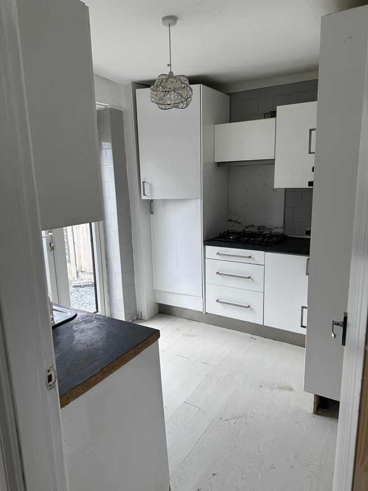 Dagenham 2 Bed Terraced House, Heathway, RM9 To Rent Now for £2,000