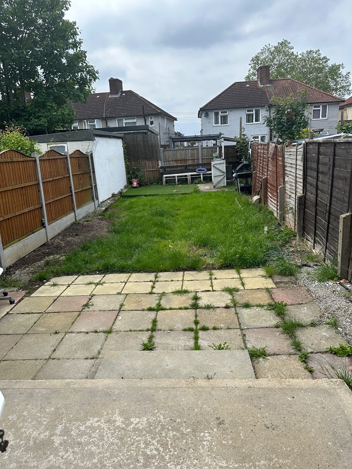 Dagenham 2 Bed Terraced House, Heathway, RM9 To Rent Now for £2,000