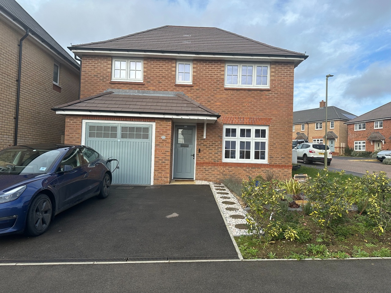 4 Bed Detached House, Thomas Crouch Drive, OX14, N1 7GU