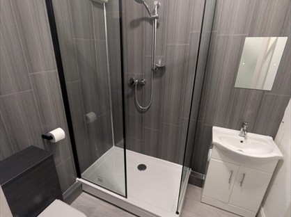 1 Bed Flat, Broad Street, ST13