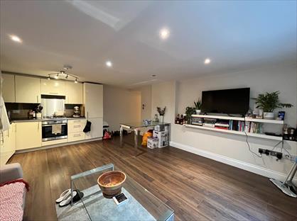 1 Bed Flat, Crescent Road, N8
