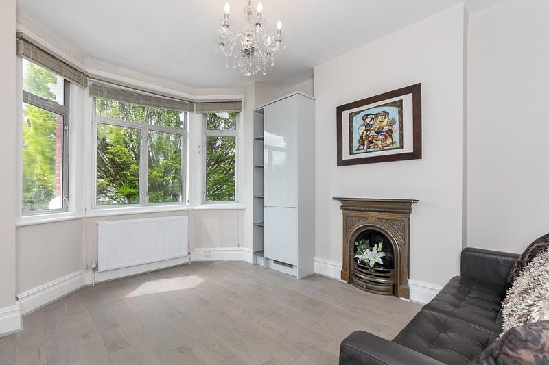 London 3 Bed Flat, Agnes Road, W3 To Rent Now for £2,650.00 p/m