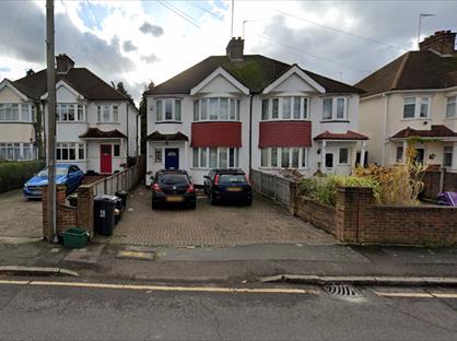 5 Bed Semi-Detached House, Bruce Grove, BR6