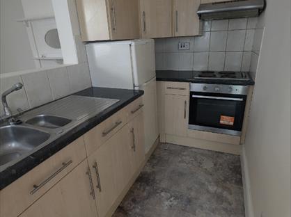 Studio Flat, Embankment Road, PL4
