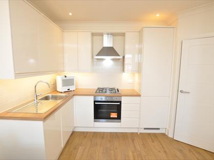 1 Bed Flat, High Road, N2