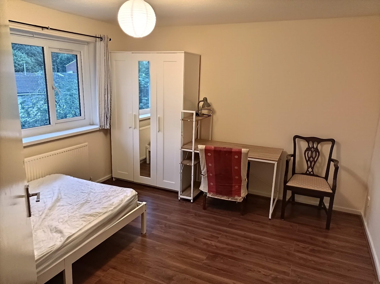 Room in a Shared House, Beds Double Room Studen House, M13