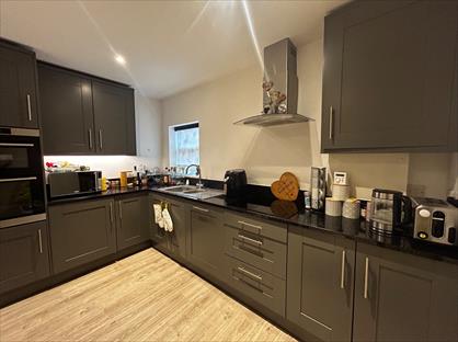 2 Bed Flat, Heatherleigh, BN22