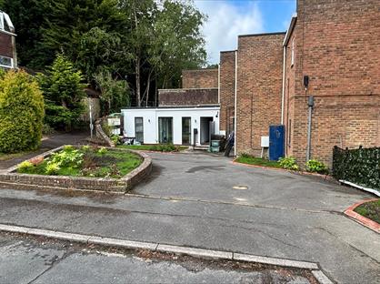 2 Bed Flat, Broadmead, TN2