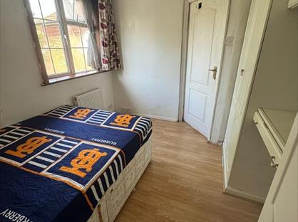 Room in a Shared House, Storksmead Road, HA8