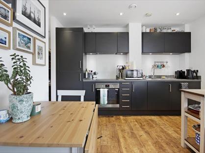 1 Bed Flat, Felix Point, E14