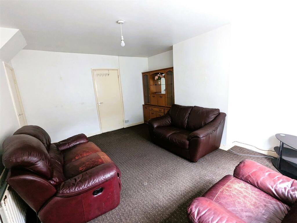 Cradley Heath 3 Bed Terraced House, Dingle Avenue, B64 To Rent Now