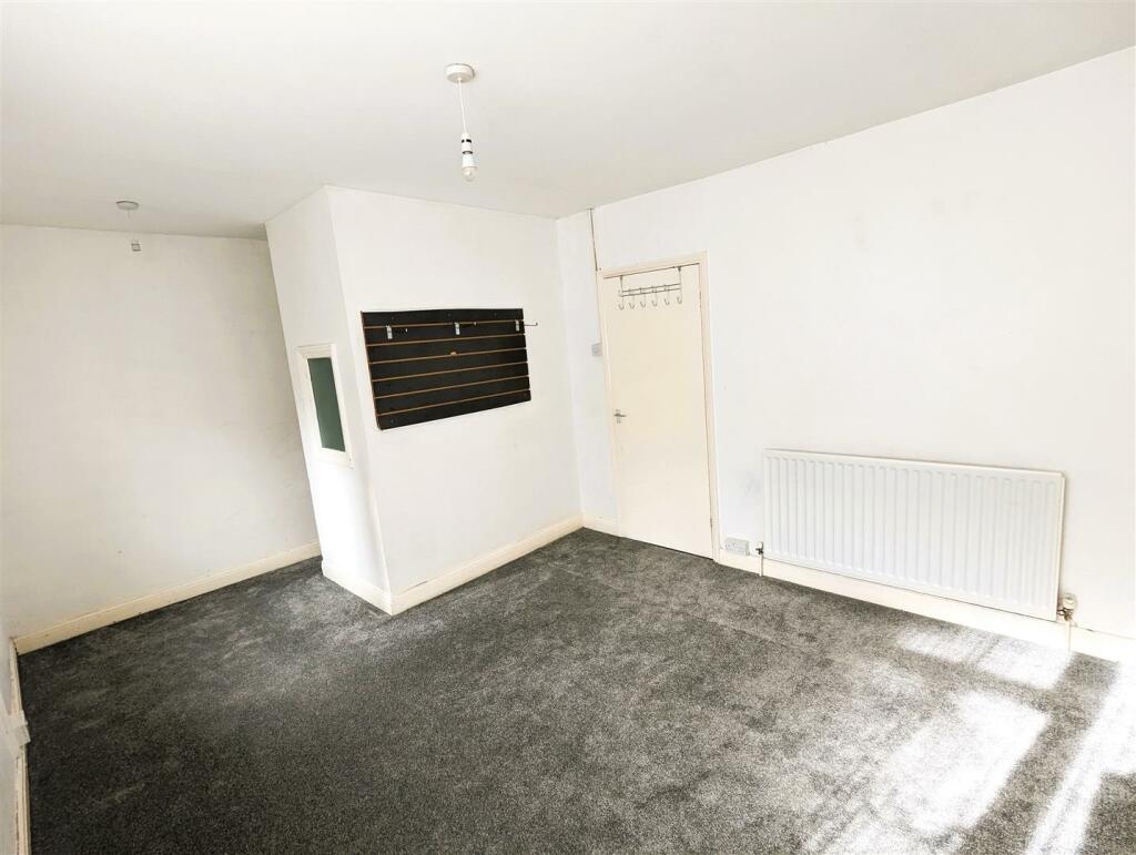 Cradley Heath 3 Bed Terraced House, Dingle Avenue, B64 To Rent Now