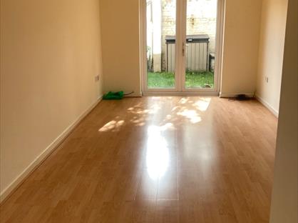 2 Bed Flat, Kidson Court, PO2