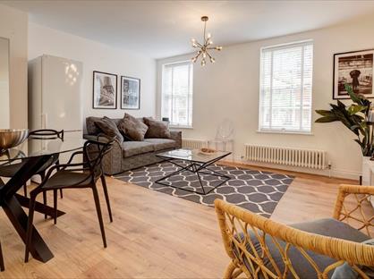 2 Bed Flat, Phoenix Rd, NW1